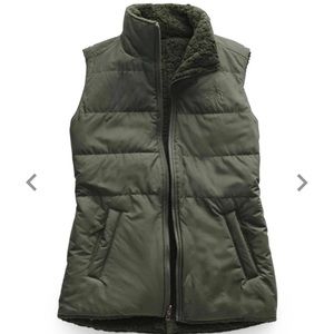 The North Face Reversible Vest - LG Olive Green